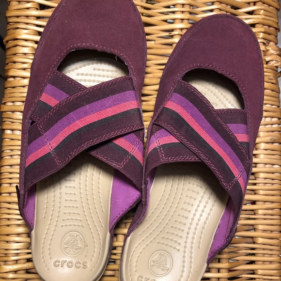 Purple Crocs Size 7 Criss Cross Cloth Slides - Picture 1 of 5